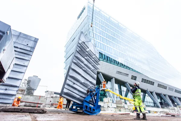 Plaatsen prefab wanden knooppunt De Nieuwe Meer